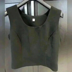 Women's  Black Sleeveless Top size 16P like new